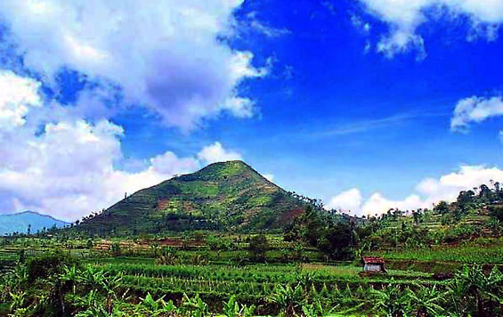 Situs Piramida Gunung Padang Cianjur