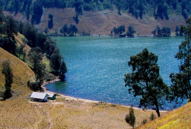 danau Ranu Kumbolo